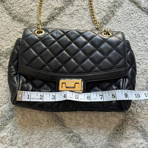 Michael Kors Hannah Quilted Black Soft Leather Gold Chain Shoulder Crossbody bag - Picture 2 of 11